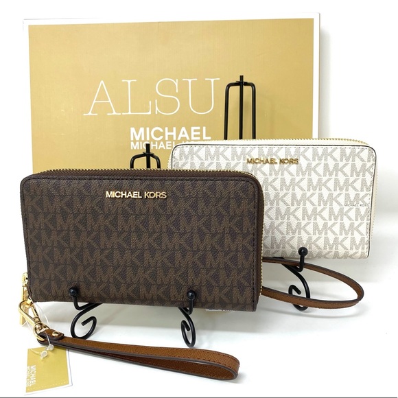 Michael Kors Medium Zip Phone Holder Brown Leather - Picture 5 of 9